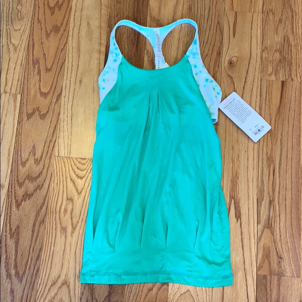 A NWT Lululemon Top with built in bra